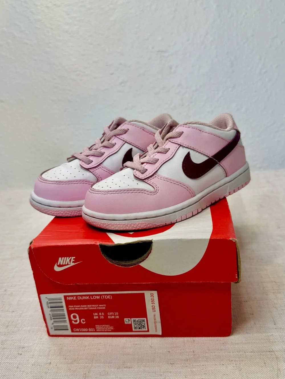 Nike classic low